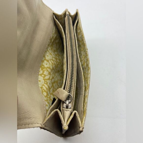 Fossil Genuine Leather Beige Wallet SWL 9689 - Picture 4 of 11